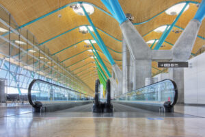 No access for the homeless: Aena will control access to Barajas Airport at night to allow only ticket holders and employees