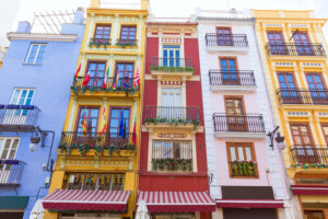Tourism Clean-up: Generalitat Valenciana Removes 10,601 Holiday Apartments from Register