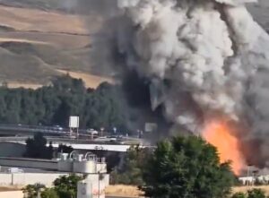 Fire Incident in Battery Company Leaves Two Injured, Triggers Alarm in Guadalajara and Activates Platercam in Madrid