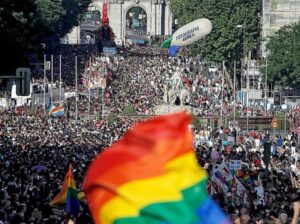 Madrid Celebrates LGTBI+ Pride: A Sea of People Demands "No Step Back"